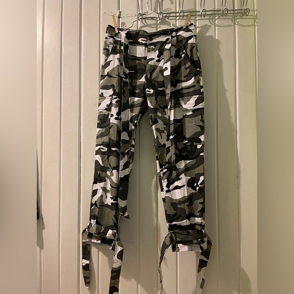 Almost Famous Denim - Almost famous camo tie joggers-large NWOT